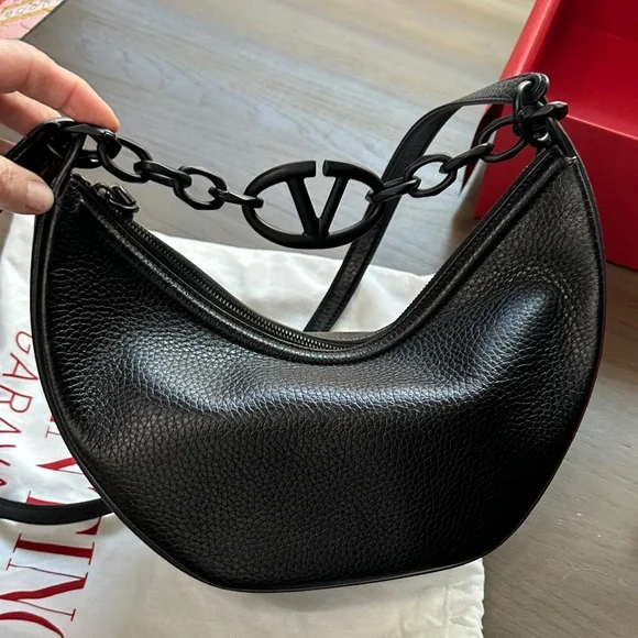 Valentino black V-logo moon small hobo bag in grainy calfskin. - Picture 11 of 11